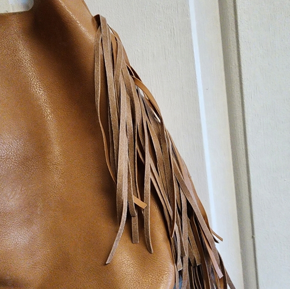 Jessica Simpson, faux leather Women Ten Tote, Color: Tan with fringe on sides.!! - Picture 3 of 10